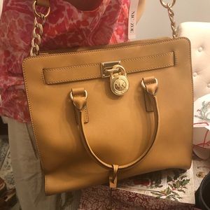 Michael Kors Purse Excellent Condition